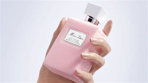 dior moisturizing body milk